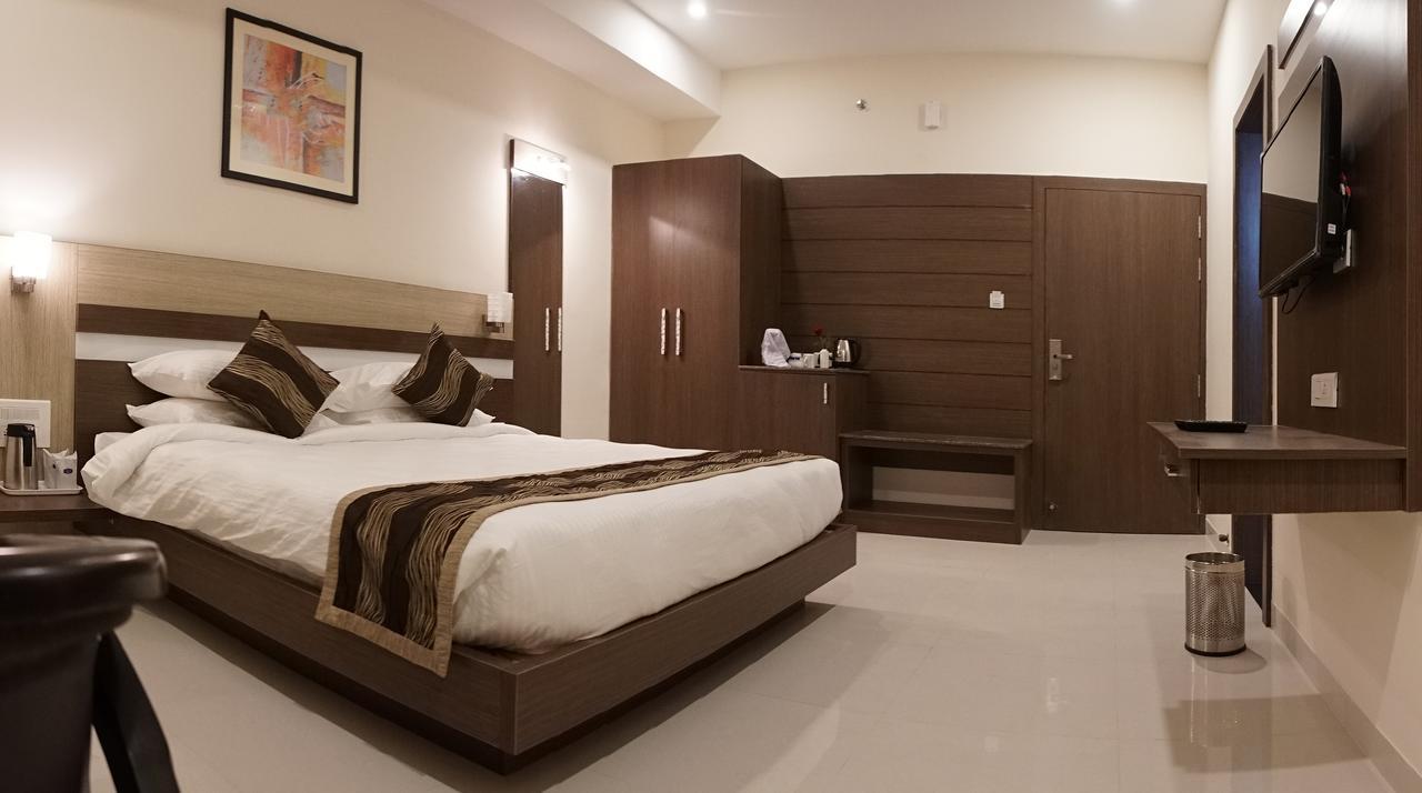 Admire Inn By Tgi Udaipur Bagian luar foto